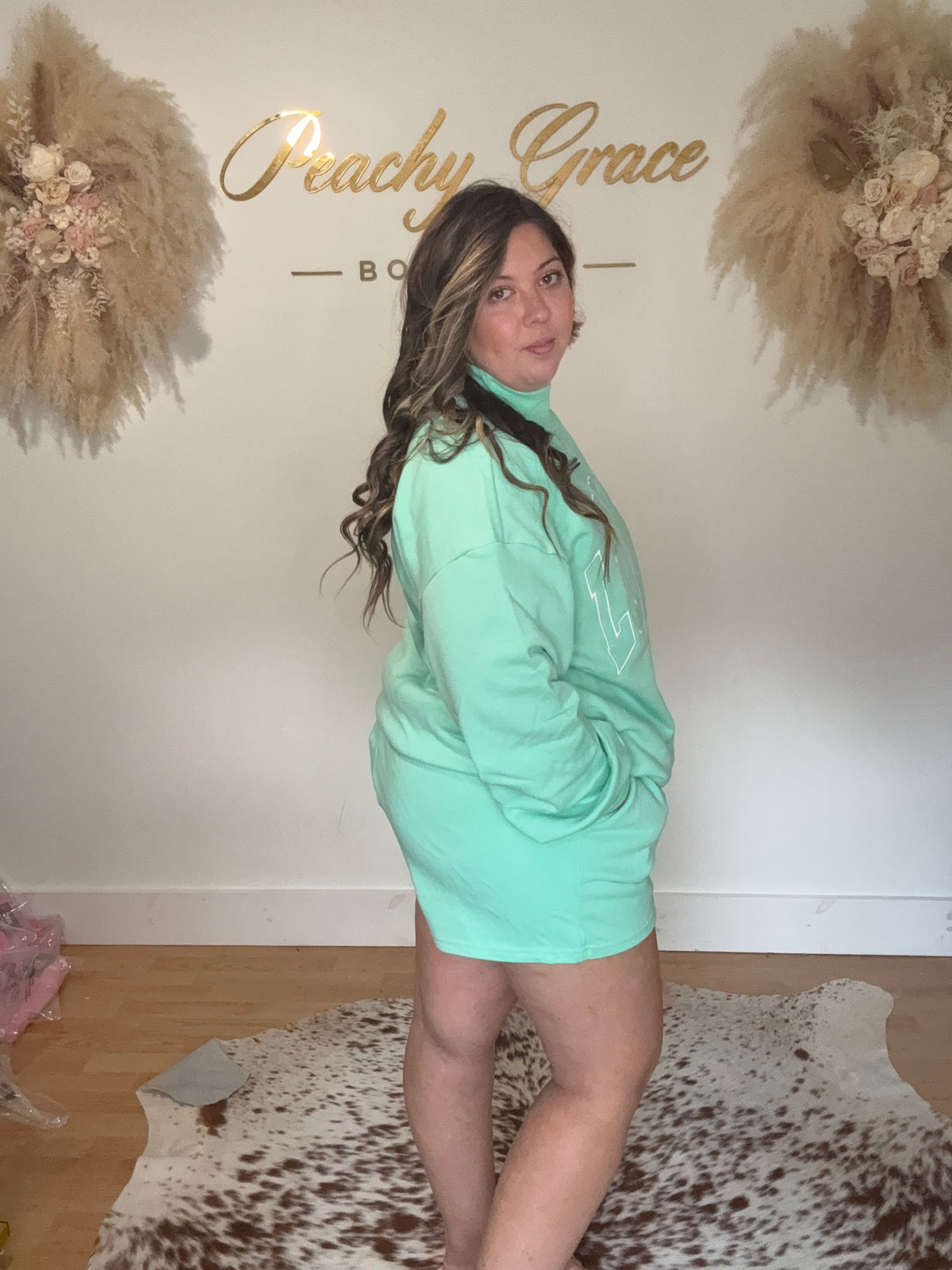 Lulu Mac Mint Green Sweatshirt - Side