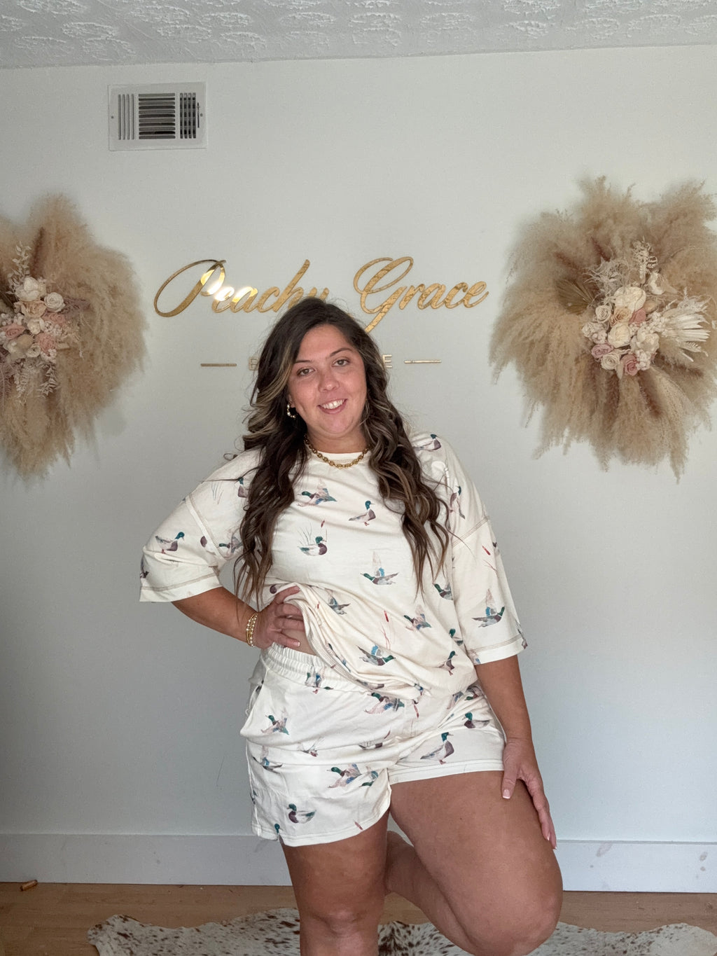 Cozy Creek Set - fun pose