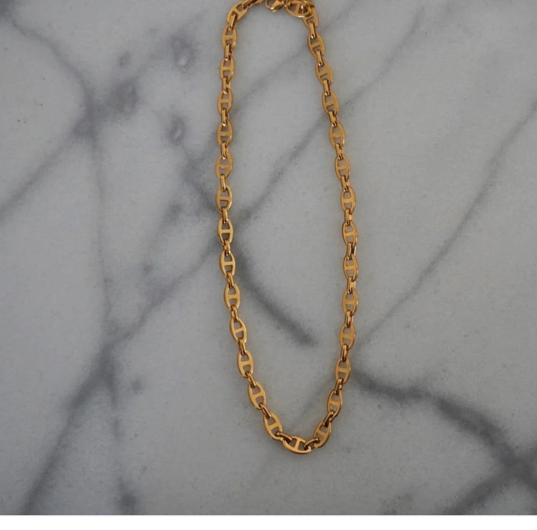 Mia Necklace