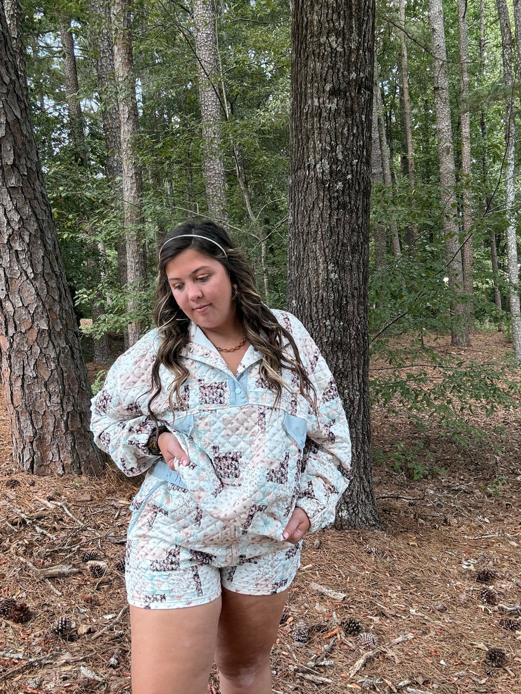 Patchwork Quilted Set - three quarter view